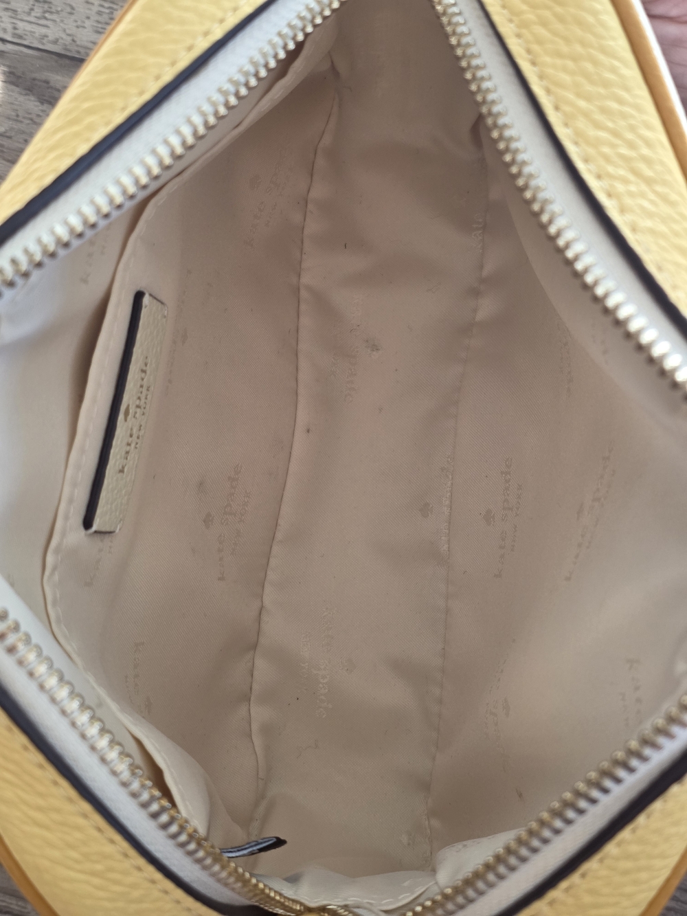 kate spade Emma Colorblock Pebbled Leather Large Crossbody Buttermilk Glaze Mult - Picture 8 of 10